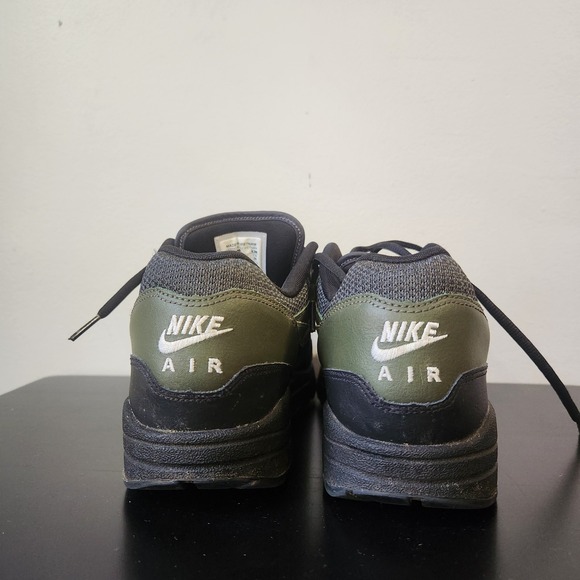 Nike Air Max 1 Olive‎ Green Black Silver Accents Sneakers Shoes - Picture 4 of 8